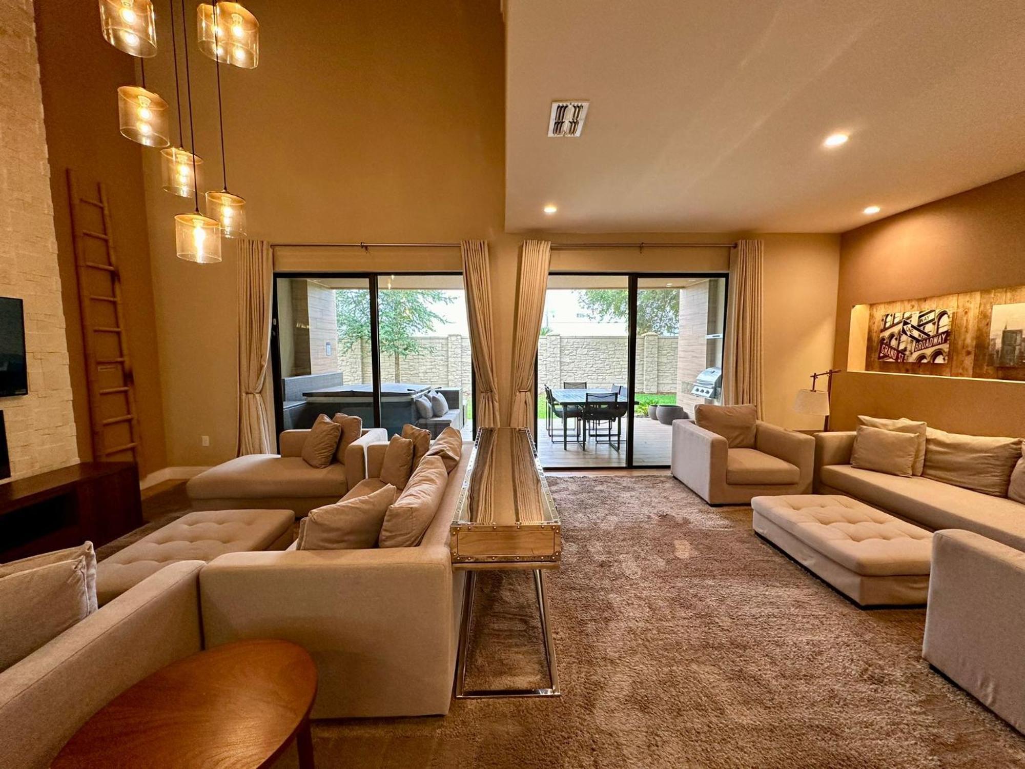 Luxury Home In Orlando With Private Hot Tub - 7 Min From Disney Parks - 3 Bedrooms And 4 Bathrooms! Kültér fotó
