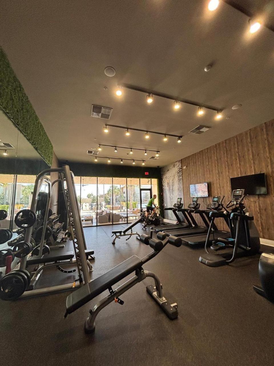 Luxury Home In Orlando With Private Hot Tub - 7 Min From Disney Parks - 3 Bedrooms And 4 Bathrooms! Kültér fotó